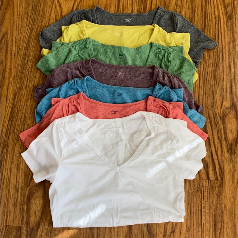 Seven Women's GAP V-neck Tees